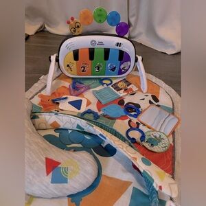 Baby Einstein kickin tunes play mat